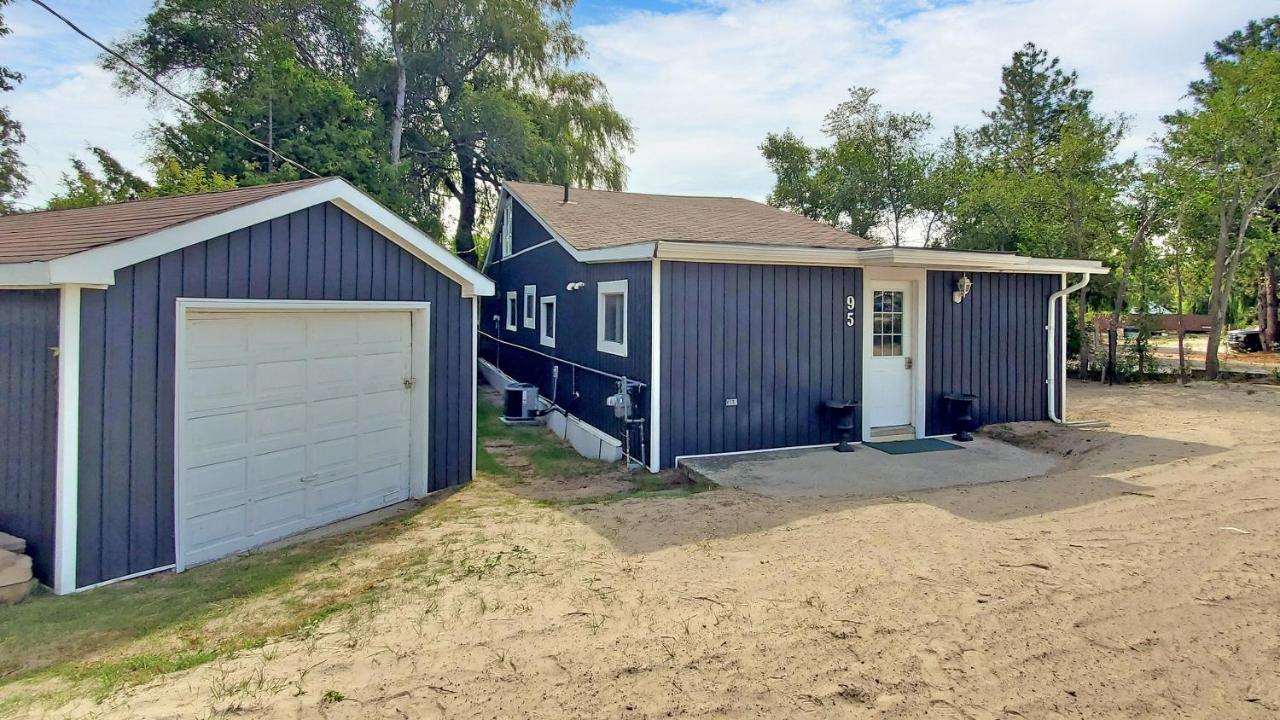 Main Beach River Retreat - Wasaga Beach 1 - Main Strip - 95 Mosley St Exterior foto